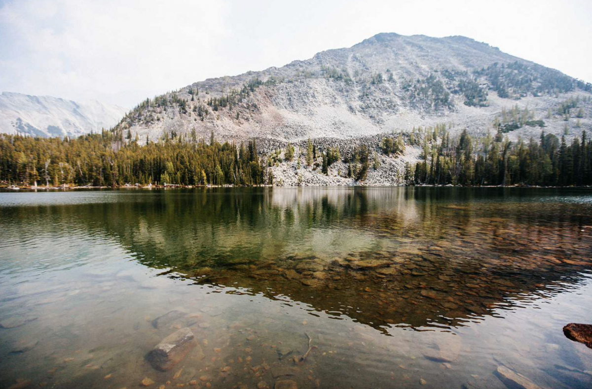 Mountain and lake at Country Club RV Park.