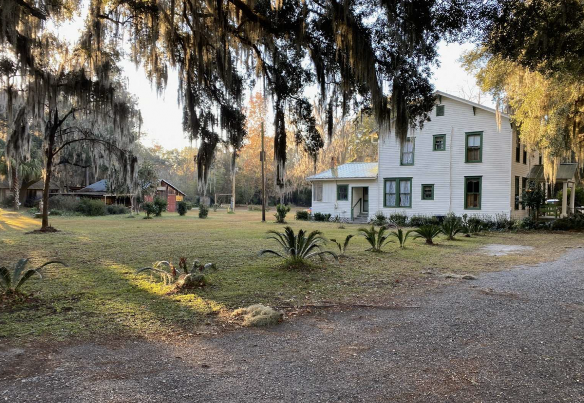 Main building at McIntosh Manor in Townsend GA