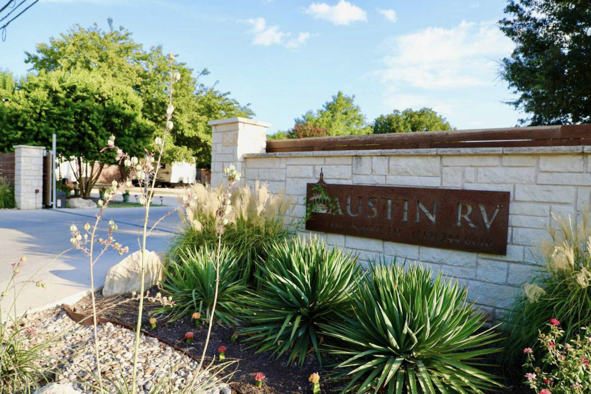 The welcome sign at Austin RV Park in Austin, Texas.