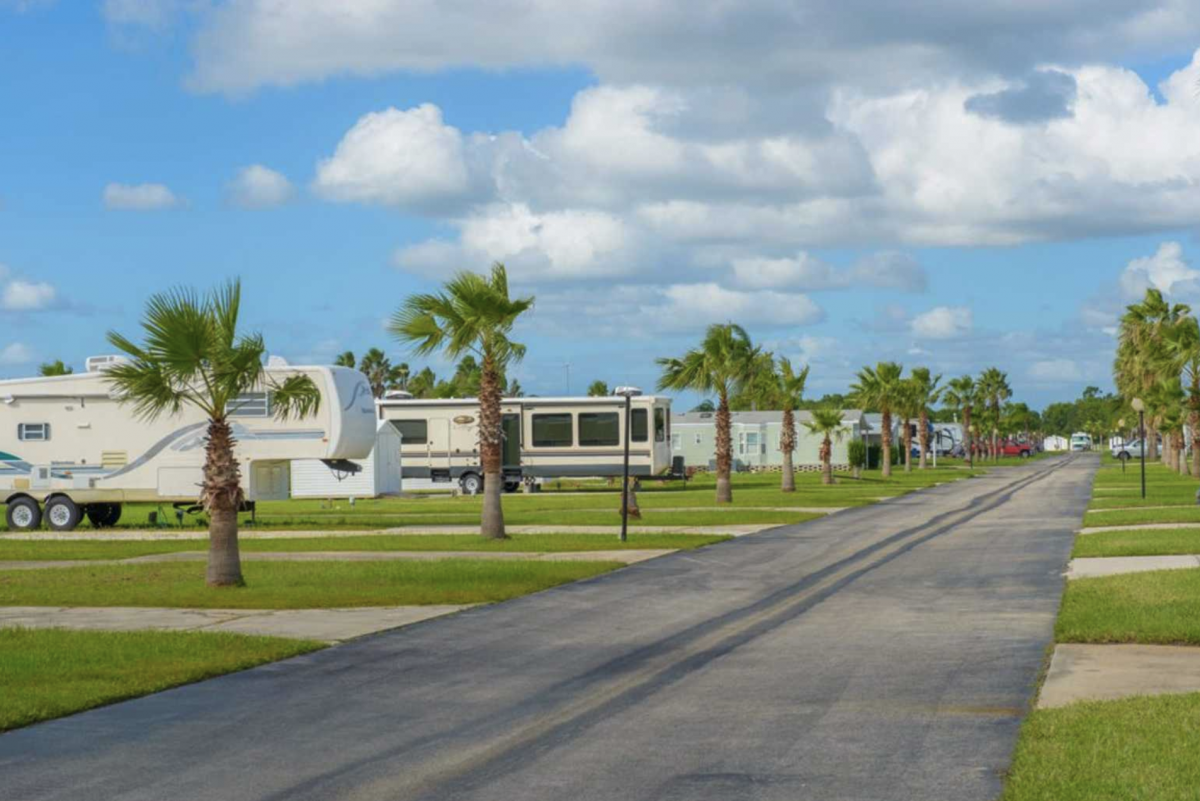 RV sites at Rainbow RV Resort (55+) in Frostproof, Florida