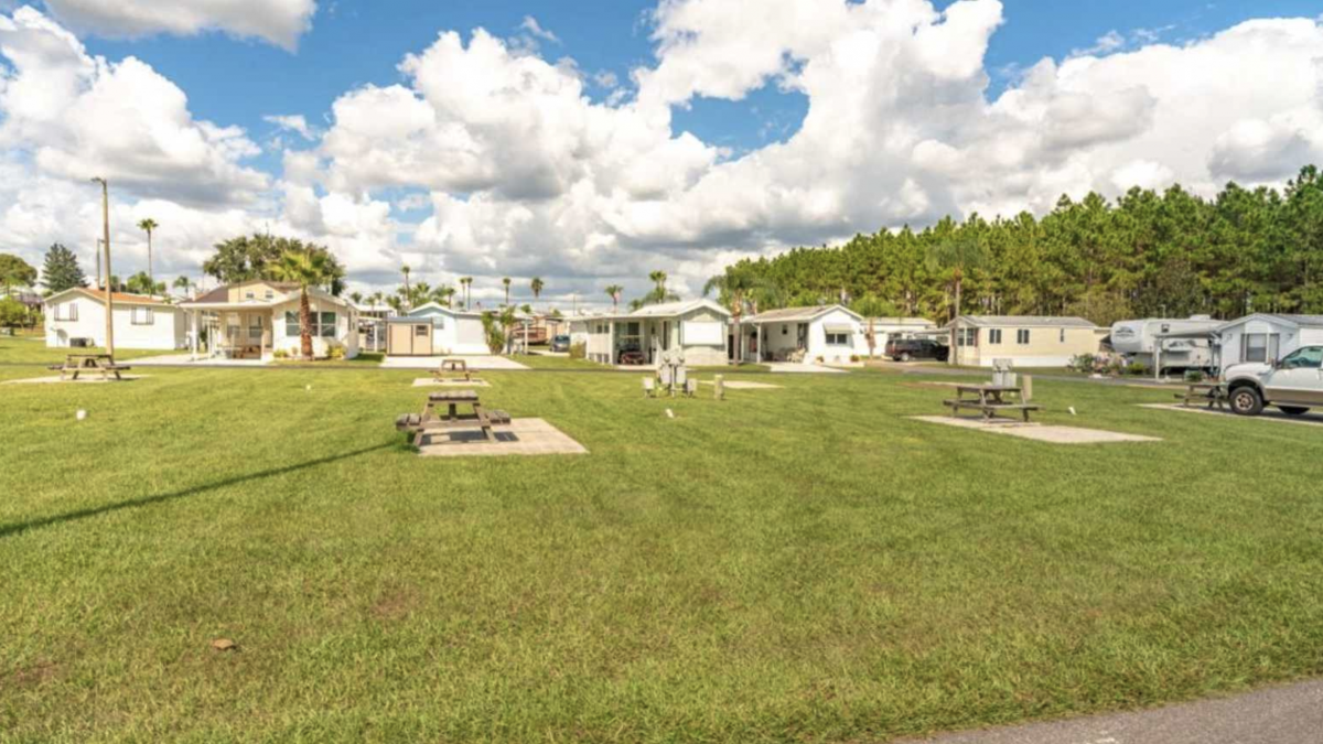 RV sites at Grove Ridge RV Resort (55+) in Dade City, Florida