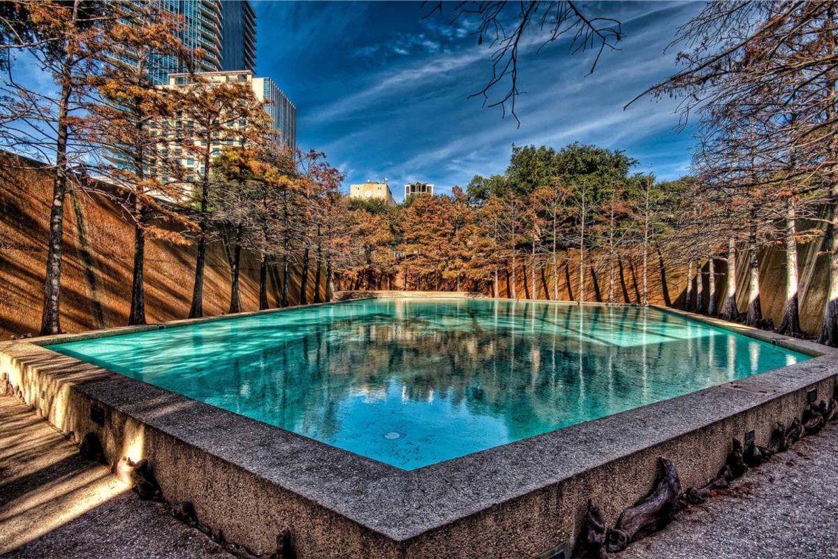 Fort Worth Water Gardens with crystal water in heart of the city