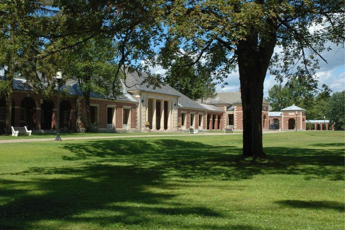 building and park at Saratoga Spa State Park