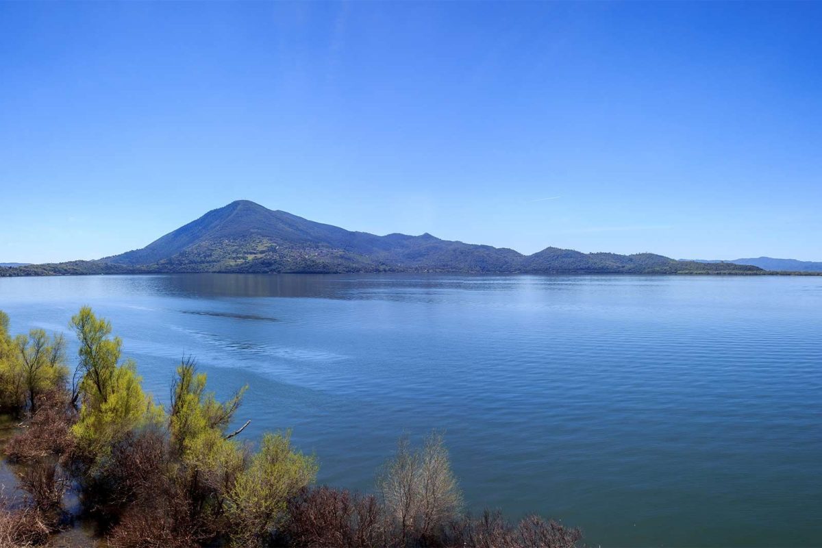 mountain on horizon at Clear Lake near Sacramento