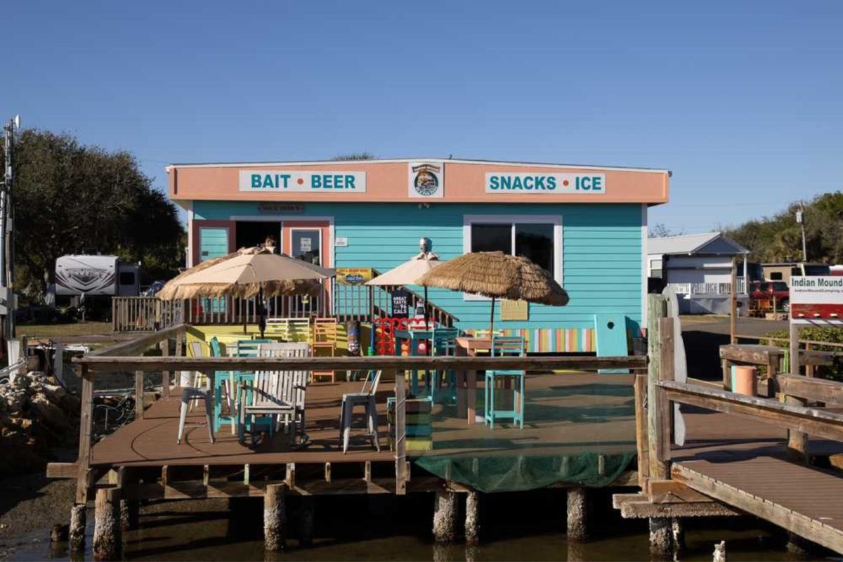 snack shop at Indian Mound Fish Camp, campground near one of top camping destinations for 2024