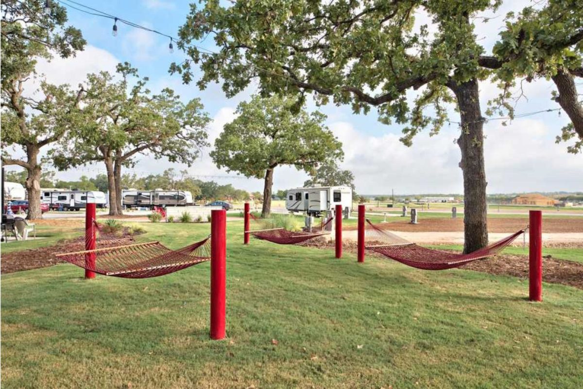 hammocks and RVs at Oak Forest RV Resort