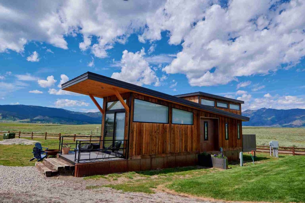 cabin lodge at RedRock RV Park by trending Yellowstone National Park