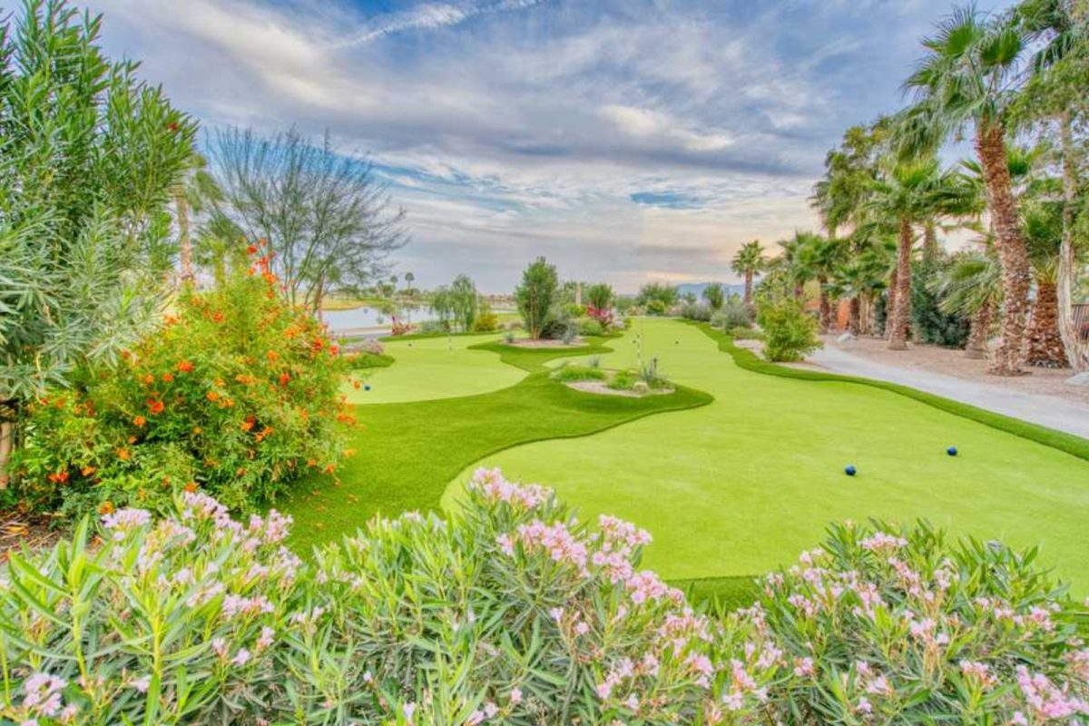 golf course at Coachella Lakes RV Resort