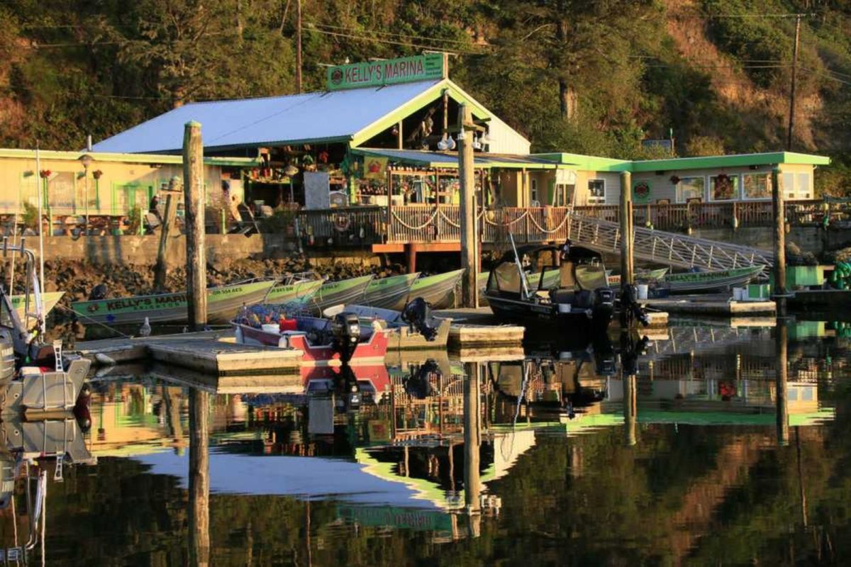 dock at Kelly's Brighton Marina