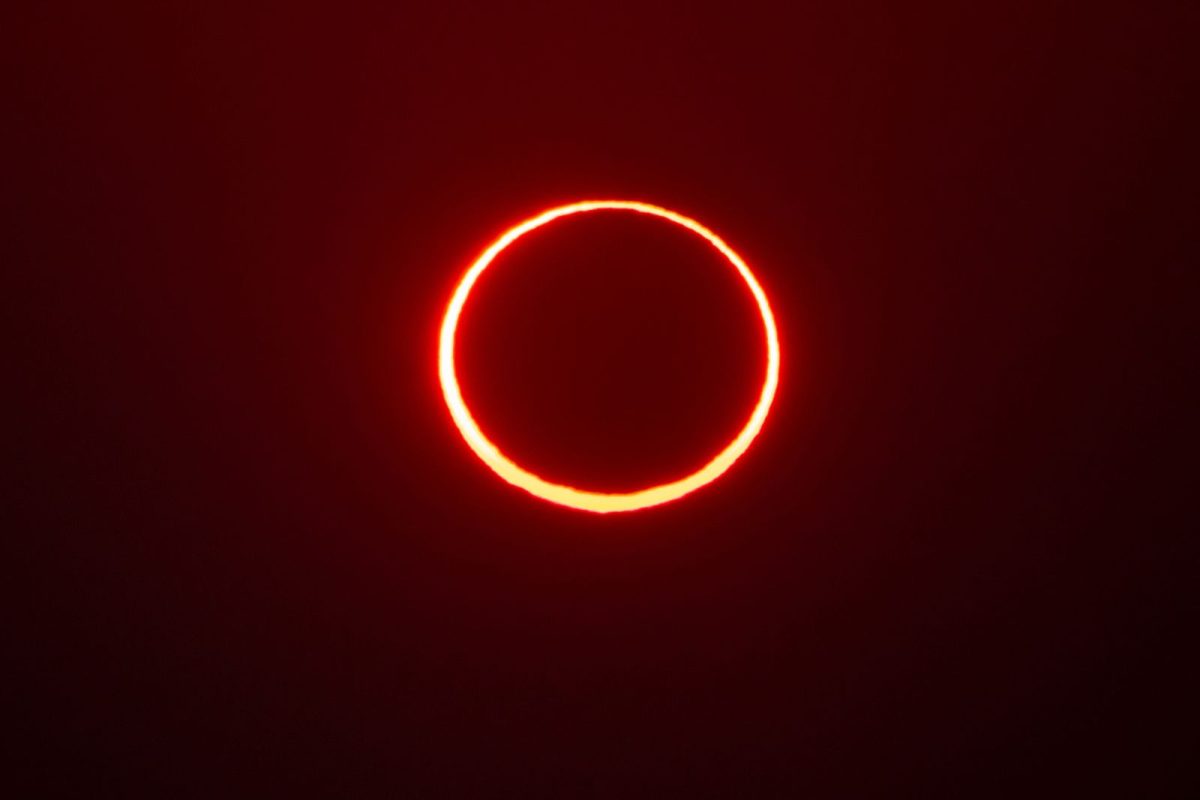 ring of light created by solar eclipse, a celestial camping event not to miss