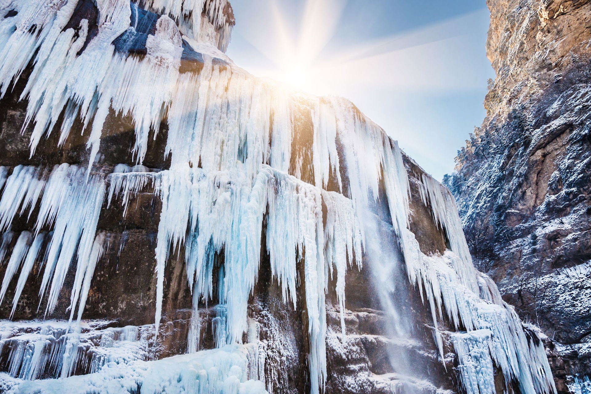 10 Natural Winter Wonders You Can’t Miss - Campspot