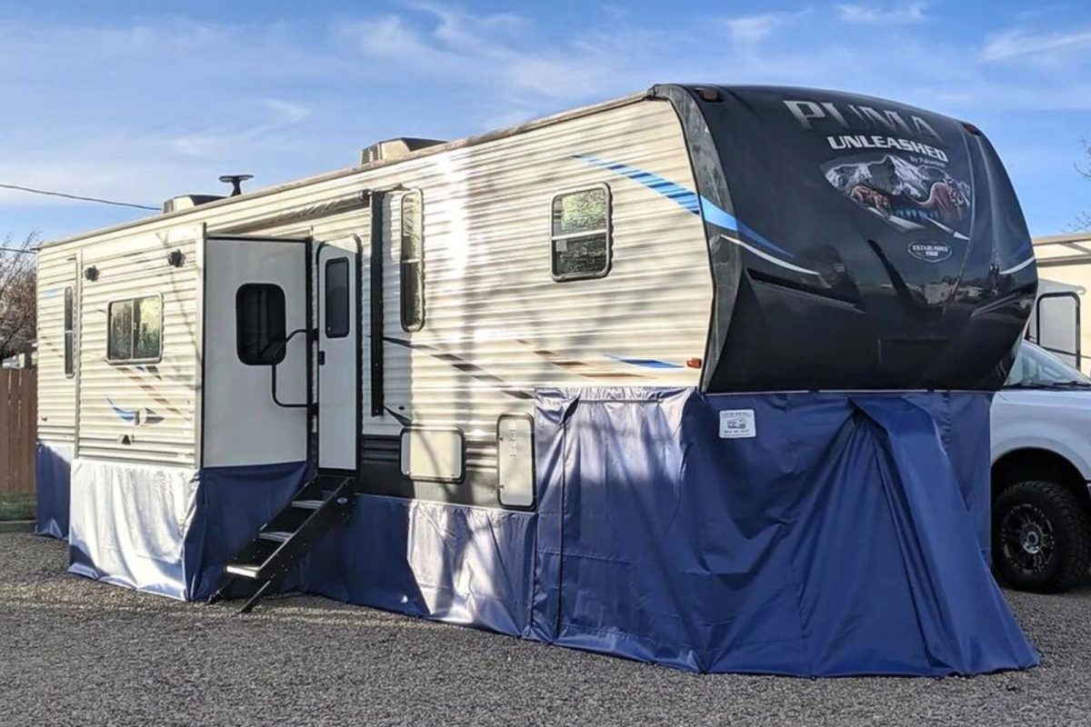 RV with a skirt, an essential winter RV camping accessory 